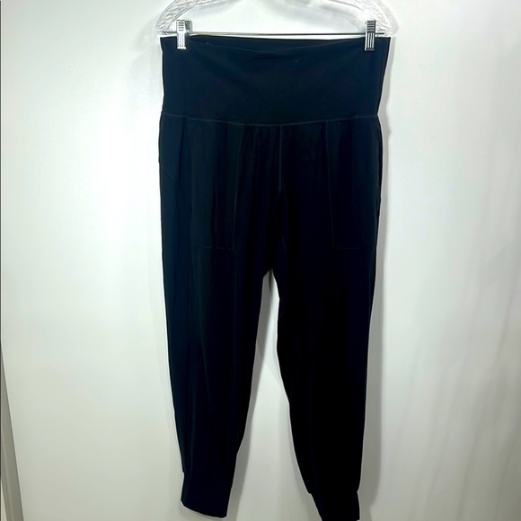 Athleta Salutation Jogger in Powervita black size 1X - Picture 1 of 12